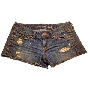 AMERICAN EAGLE DISTRESSED JEAN SHORTS Size 2
